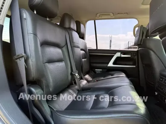 Picture of Toyota Land Cruiser 2019
