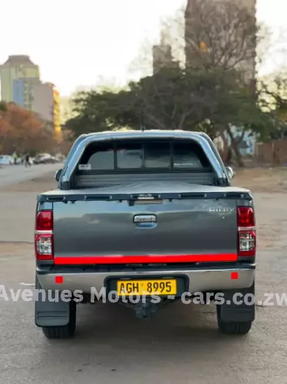 Picture of Toyota Hilux 2013