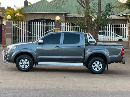 Picture of Toyota Hilux 2013