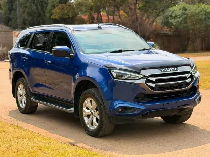 Picture of Isuzu Mu-X 2023