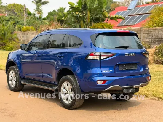 Picture of Isuzu Mu-X 2023