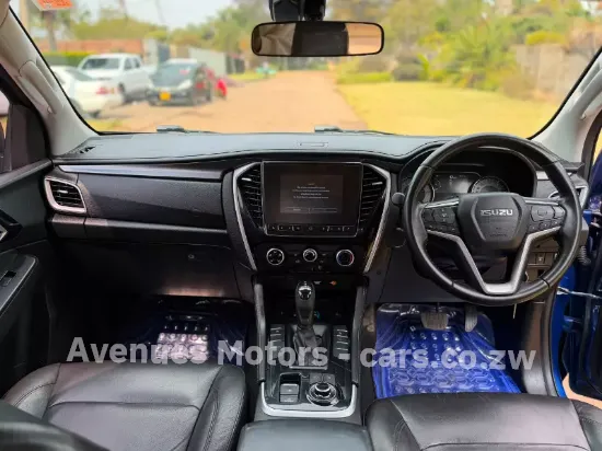 Picture of Isuzu Mu-X 2023