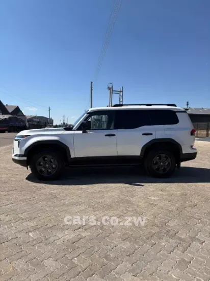 Picture of Lexus GX550 2025
