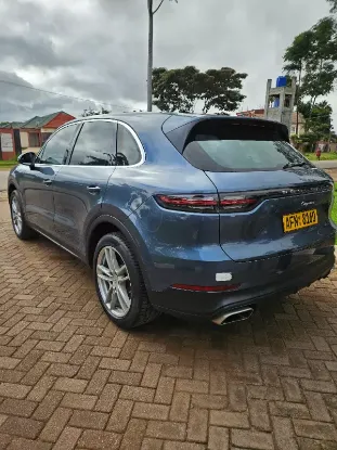 Picture of Porsche Cayenne 2018