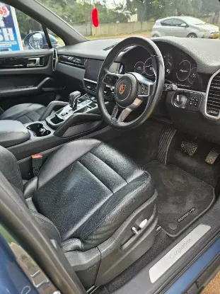 Picture of Porsche Cayenne 2018