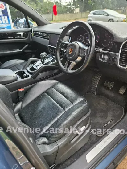 Picture of Porsche Cayenne 2018