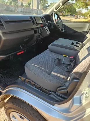Picture of Toyota Quantum Quantum 2017