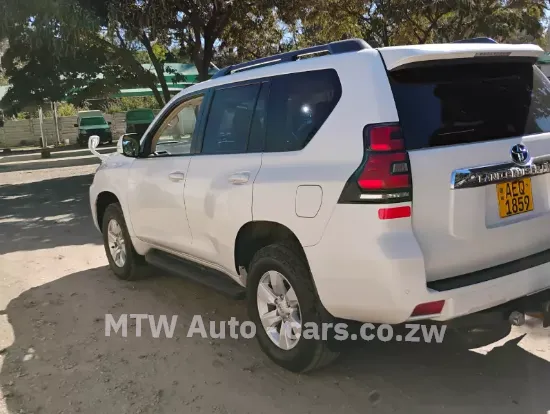 Picture of Toyota Prado 2017
