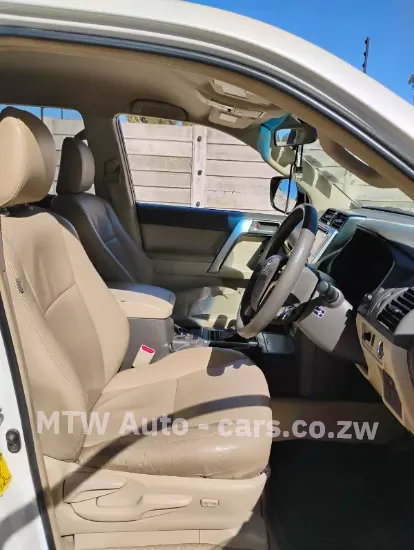 Picture of Toyota Prado 2017