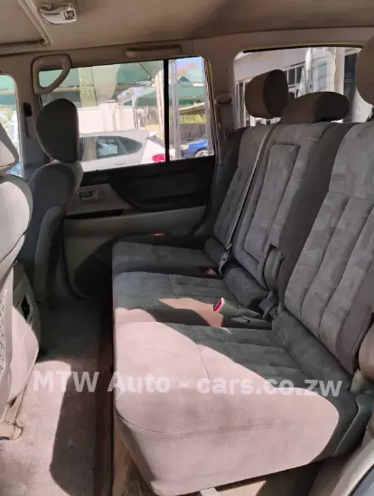Picture of Toyota Land Cruiser 2000