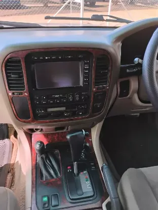Picture of Toyota Land Cruiser 2000