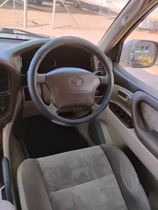 Picture of Toyota Land Cruiser 2000