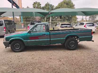 Picture of Mazda B2500 1997