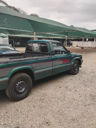 Picture of Mazda B2500 1997