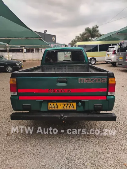 Picture of Mazda B2500 1997