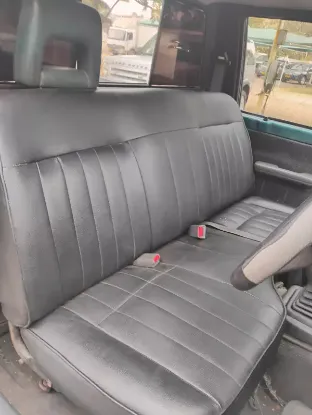 Picture of Mazda B2500 1997