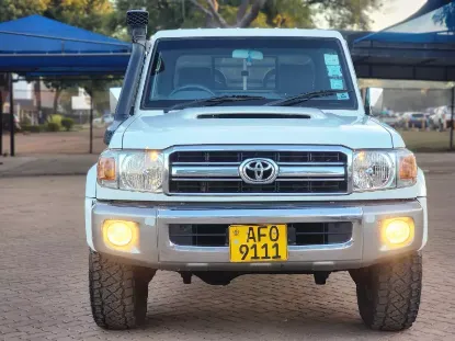 Picture of Toyota Land Cruiser 2015