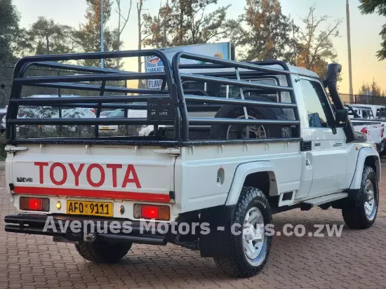 Picture of Toyota Land Cruiser 2015