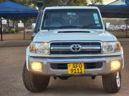 Picture of Toyota Land Cruiser 2015