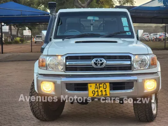 Picture of Toyota Land Cruiser 2015