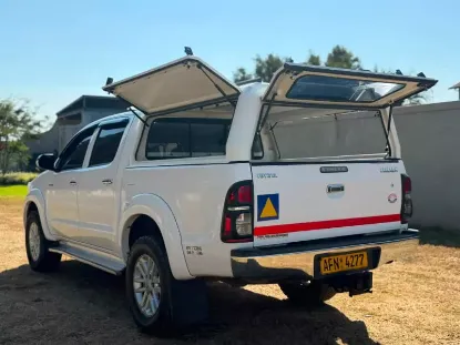 Picture of Toyota Hilux 2013