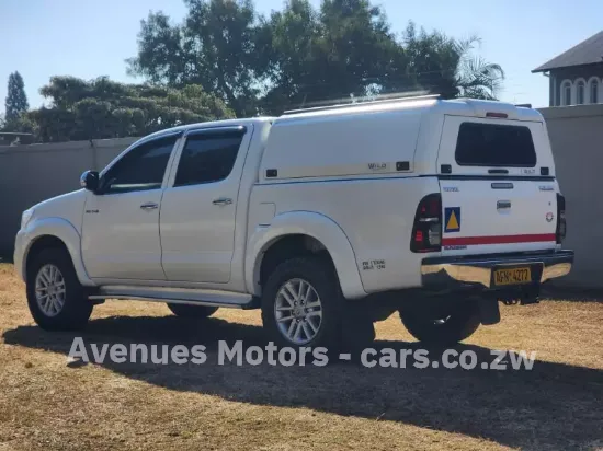 Picture of Toyota Hilux 2013