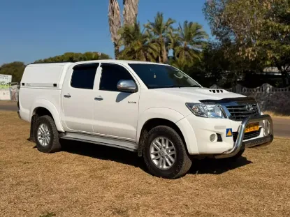 Picture of Toyota Hilux 2013