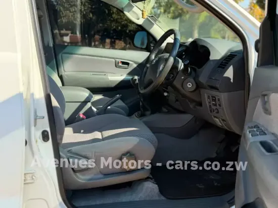 Picture of Toyota Hilux 2013