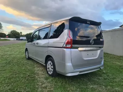 Picture of Nissan Serena 2016