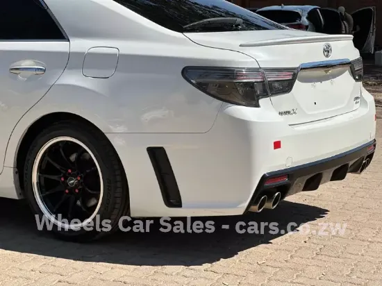 Picture of Toyota Mark x 2018