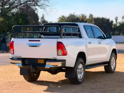 Picture of Toyota Hilux 2017