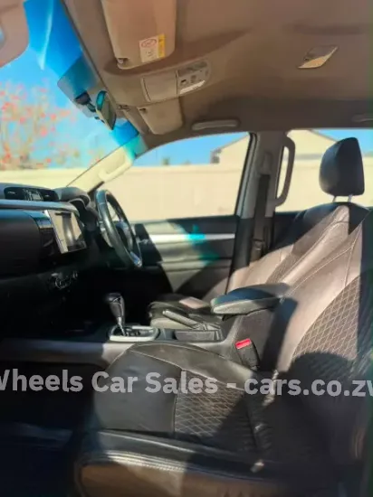 Picture of Toyota Hilux 2017