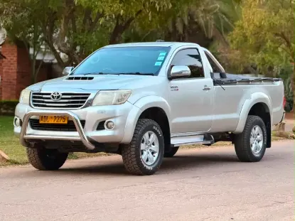 Picture of Toyota Hilux 2013