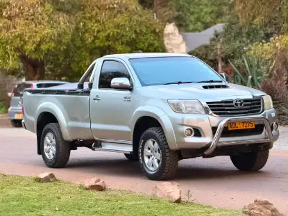 Picture of Toyota Hilux 2013