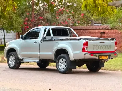 Picture of Toyota Hilux 2013