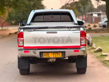 Picture of Toyota Hilux 2013