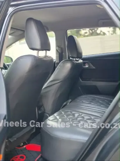 Picture of Toyota Auris 2016