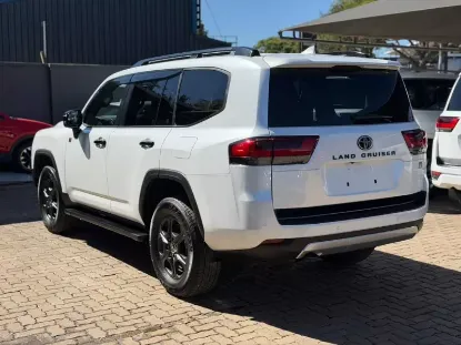 Picture of Toyota Landcruser 2024