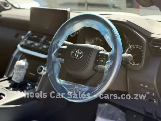 Picture of Toyota Landcruser 2024