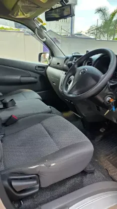 Picture of Nissan NV350 2020