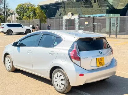 Picture of Toyota Aqua 2016