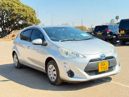 Picture of Toyota Aqua 2016