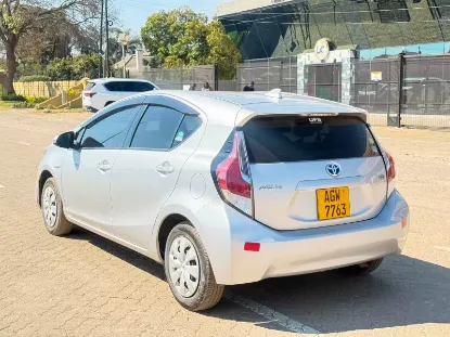 Picture of Toyota Aqua 2016