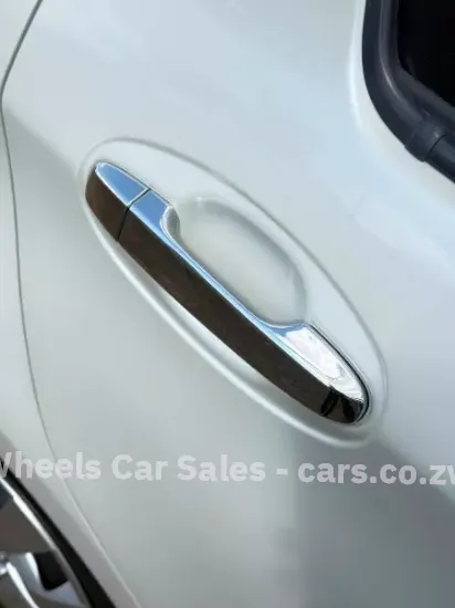 Picture of Toyota Vitz 2016