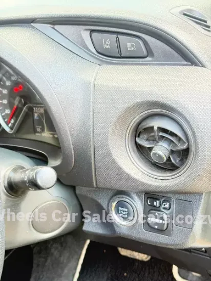 Picture of Toyota Vitz 2016