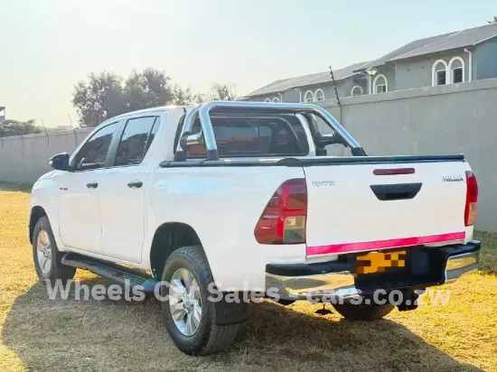 Picture of Toyota Hilux 2017
