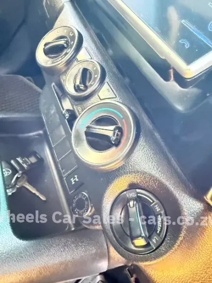 Picture of Toyota Hilux 2017
