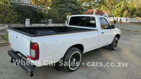 Picture of Nissan NP300 2021
