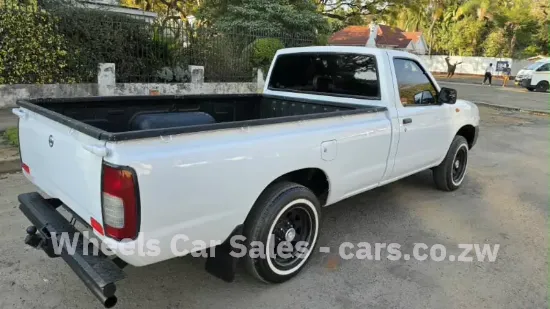 Picture of Nissan NP300 2021