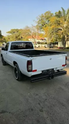 Picture of Nissan NP300 2021